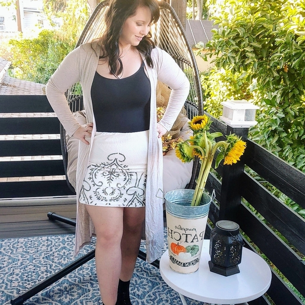 NWT Beaded Embellished Mini Pencil Skirt Cream White Boho Size L - Picture 3 of 9
